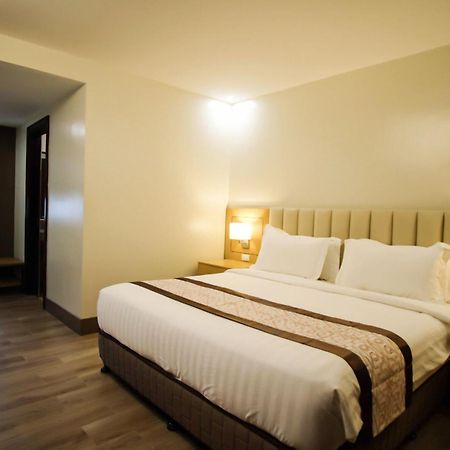 Citi Park Hotel Cebu Powered By Cocotel Exteriör bild
