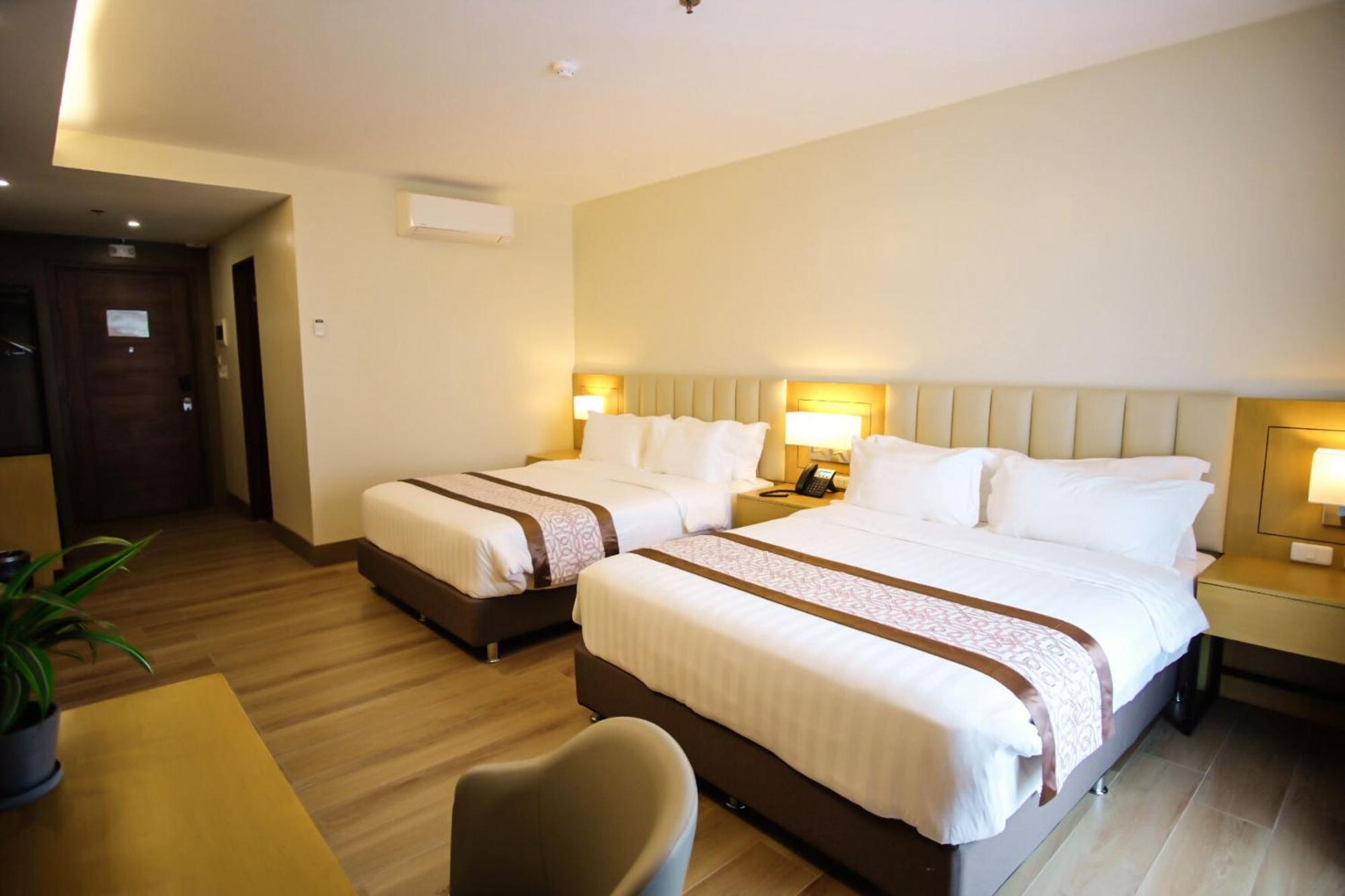 Citi Park Hotel Cebu Powered By Cocotel Exteriör bild