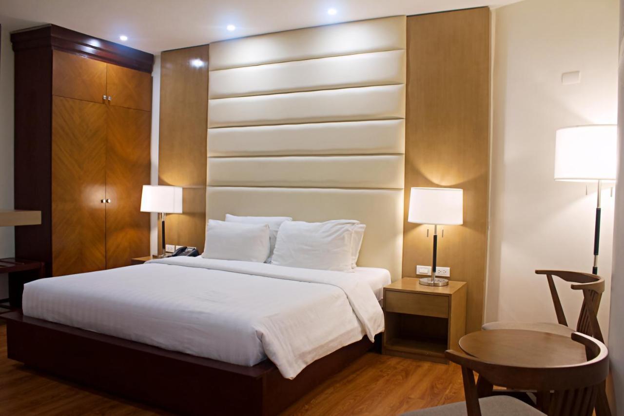 Citi Park Hotel Cebu Powered By Cocotel Exteriör bild