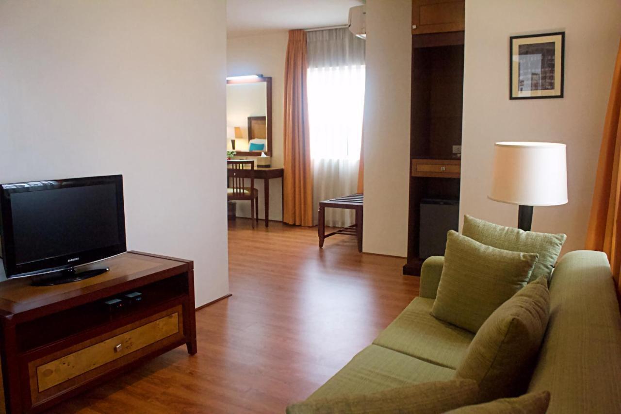 Citi Park Hotel Cebu Powered By Cocotel Exteriör bild